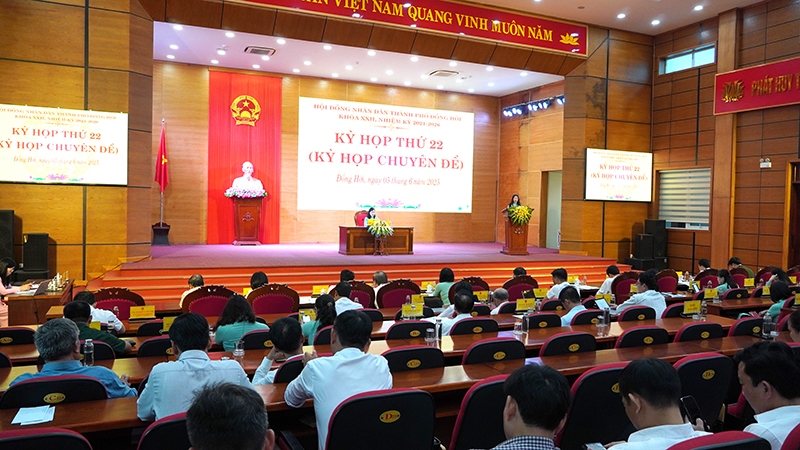 Quang cảnh kỳ họp.