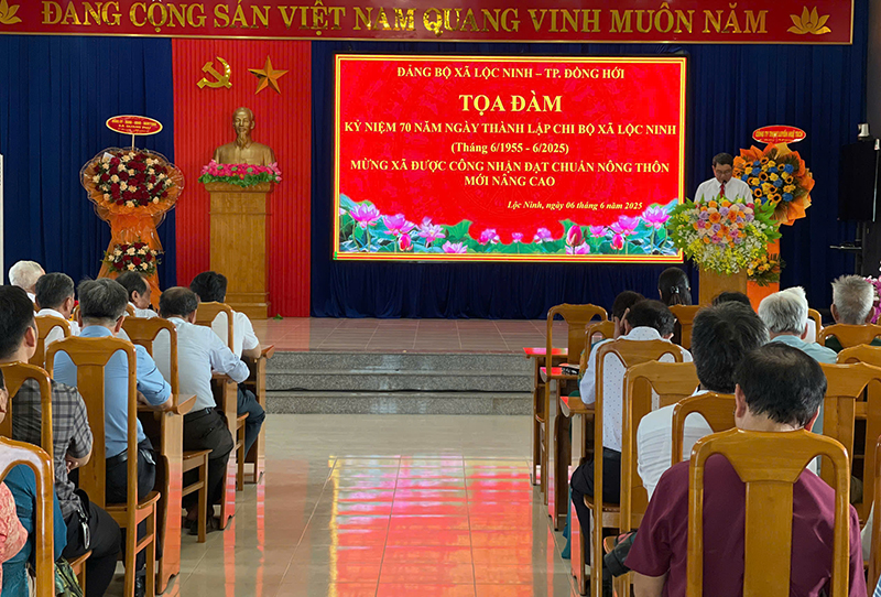 Đảng bộ và nhân dân xã Lộc Ninh ôn lại chặng đường vẻ vang, tri ân các thế hệ đi trước đã cống hiến, xây dựng quê hương.