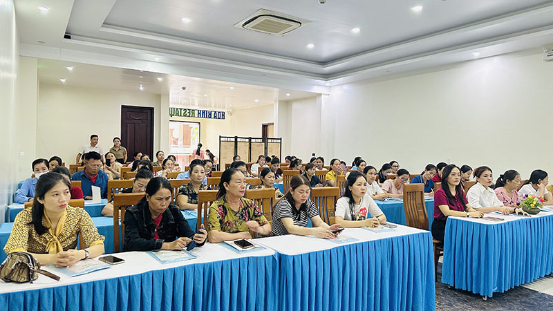 Các học viên là cộng tác viên, viên chức dân số đến từ 5 huyện, thị xã trên địa bàn tỉnh tham gia hội nghị tập huấn.