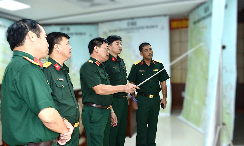 Kiểm tra hệ thống văn kiện kế hoạch.