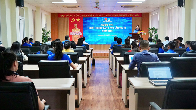 Quang cảnh lễ khai mạc.