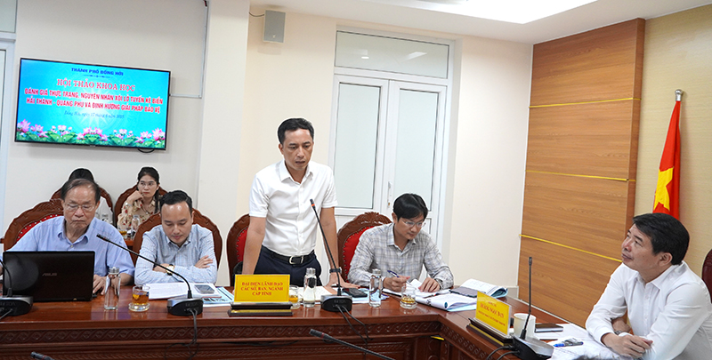 Đại diện các ngành đóng góp ý kiến.