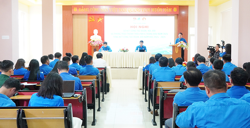 Quang cảnh hội nghị.