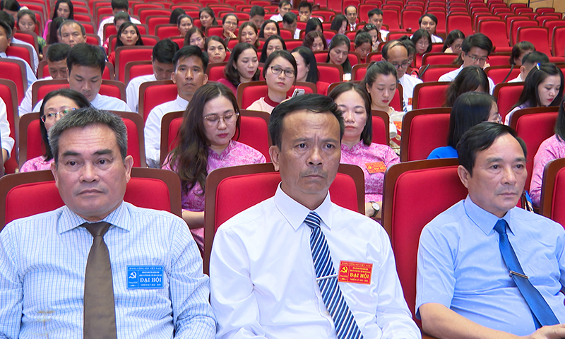 Các đại biểu dự đại hội.