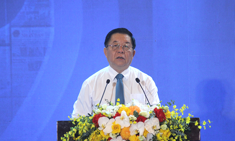 Đồng chí Nguyễn Trọng Nghĩa, Ủy viên Bộ Chính trị, Bí thư Trung ương Đảng, Trưởng ban Tuyên giáo và Dân vận Trung ương phát biểu tại lễ khai mạc.