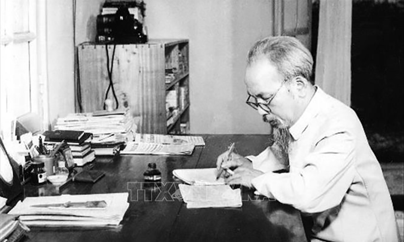 Chủ tịch Hồ Chí Minh-Người thầy vĩ đại của những người làm báo cách mạng Việt Nam. Ảnh: Tư liệu TTXVN