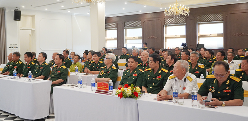 Các đại biểu tham dự buổi gặp mặt.