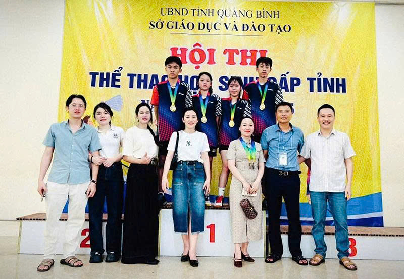 Các vận động viên đến từ huyện Minh Hóa đạt huy chương vàng tại Hội thi thể thao học sinh tỉnh năm 2024-2025.