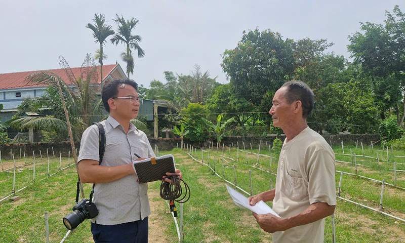 Ông Phạm Thanh Tùng trình bày sự việc với phóng viên.