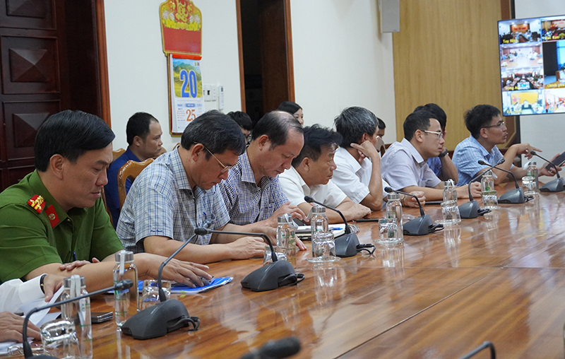 Các đại biểu tham dự tại điểm cầu Quảng Bình.