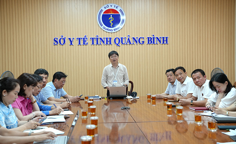 Điểm cầu Sở Y tế Quảng Bình tại phiên họp trực tuyến với Sở Y tế Quảng Trị bàn xây dựng đề án thành lập, tổ chức lại cơ quan, tổ chức hành chính, đơn vị sự nghiệp khi hợp nhất hai sở.